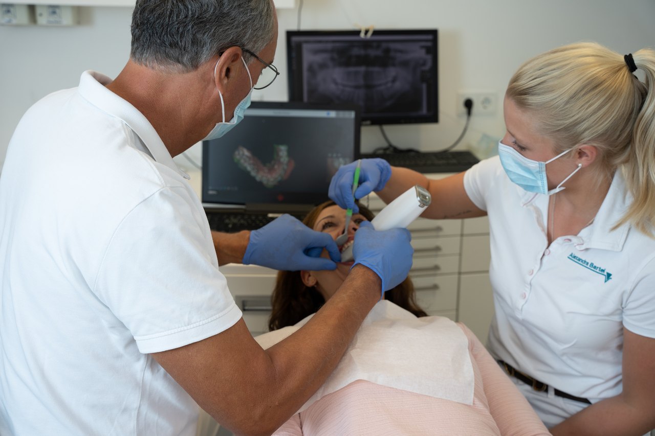 Intraoralscanner in der Behandlung